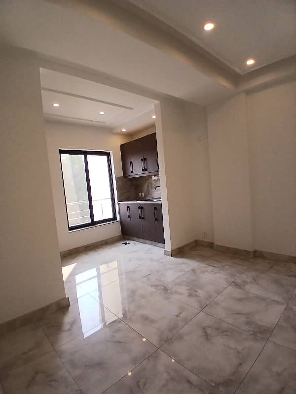 1 bedroom brand new 1st entry appartment original picture original price 8