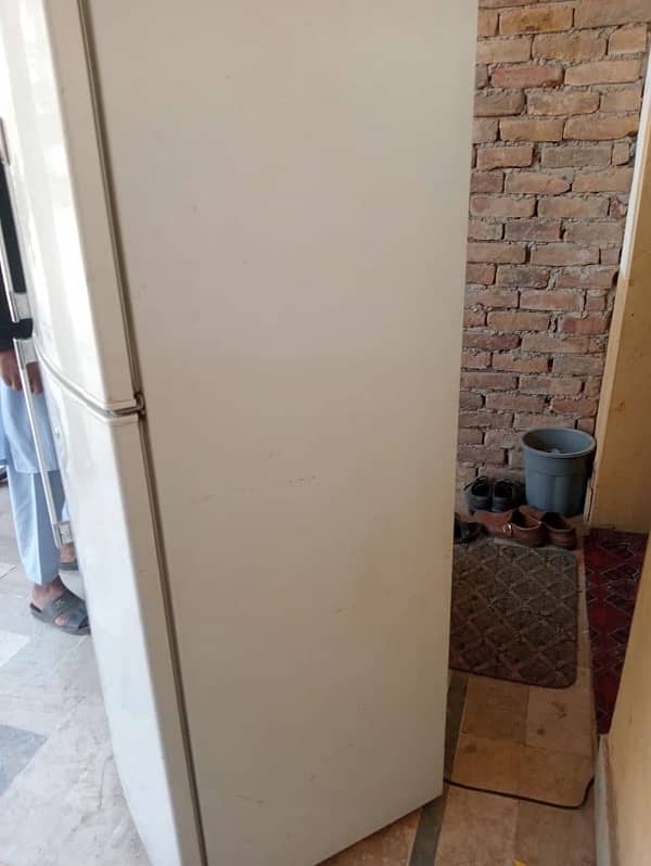 Dawlance Refrigerator urgent sale call number 03476047651 1