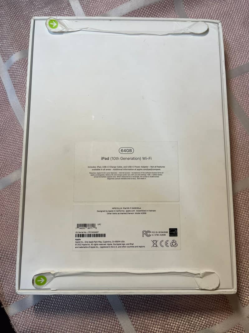 iPad 10th Gen 64 Gb (Silver and Blue) 10