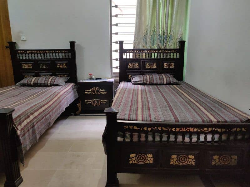 Chinioti Single beds with middle table new 0