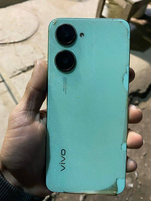 vivo Y03 condition 10 by 10 hy 4+4 128 0