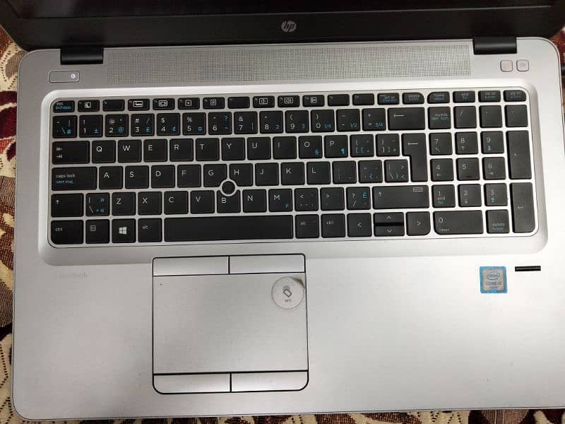 hp elite book i5 6th generation good condition itna use nhi hua laptop 0