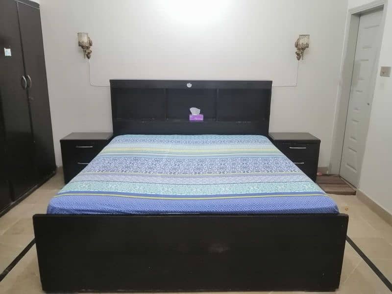 storage bed +side table+mattress 0