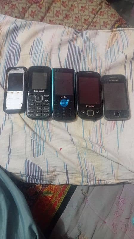 Mobile for sale koi non p. t. a. hai kisi ki betri nhi hai kisi ko cha 8