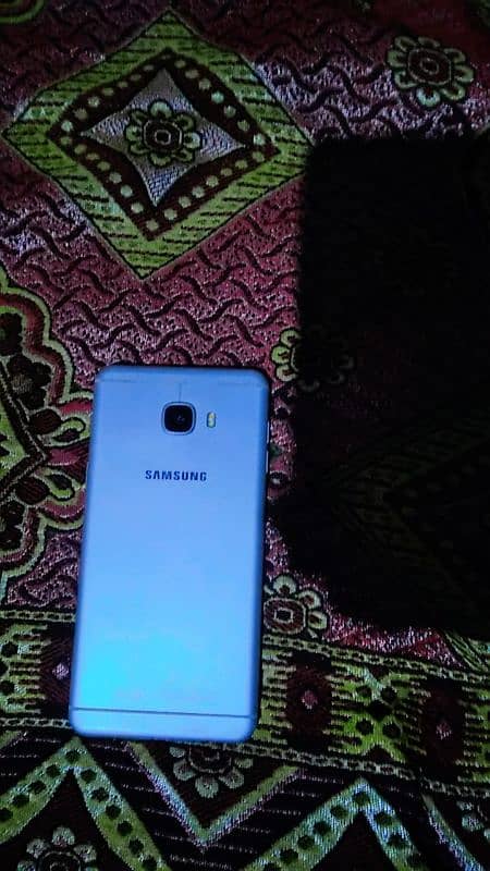 samsung C7 4 GB Rem 32 GB Rom 1