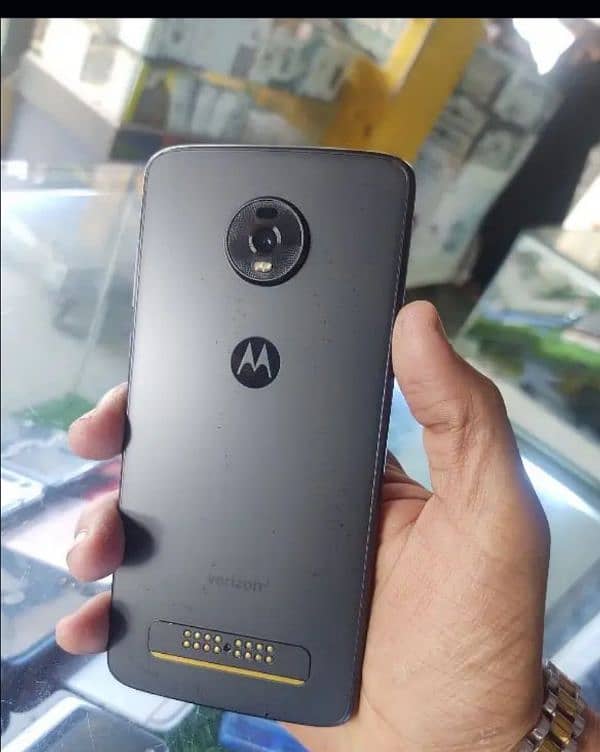 moto z4 0