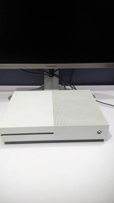 Xbox one s 500GB 0