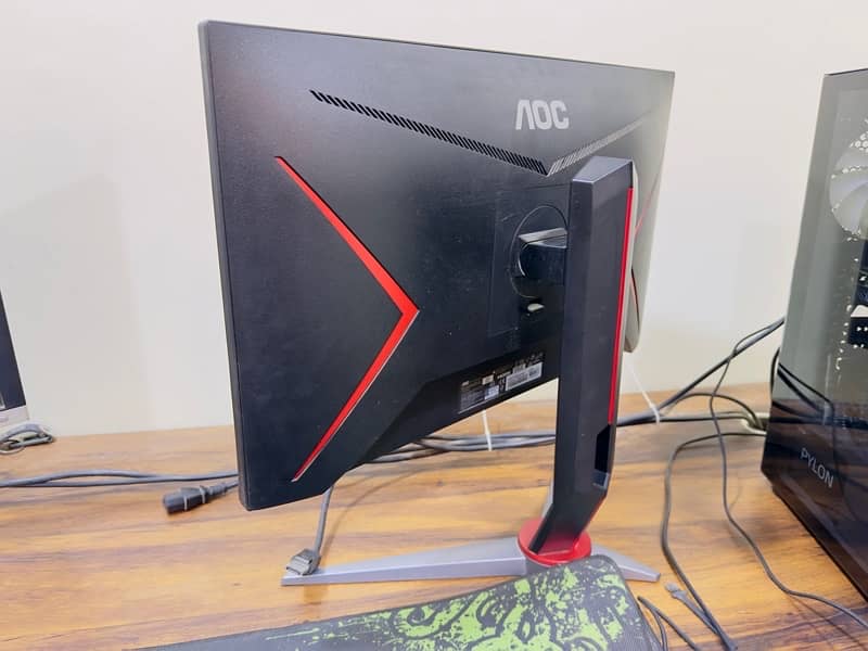 AOC 24G2 144hz Gaming Monitor 3