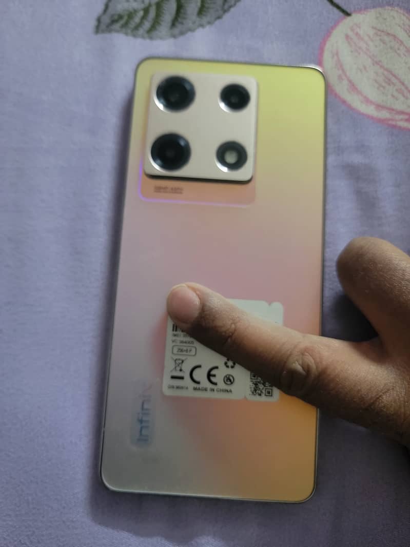 Infinix Note 30 Pro 16/256 Scratchless phone 10/10 with all accesories 12