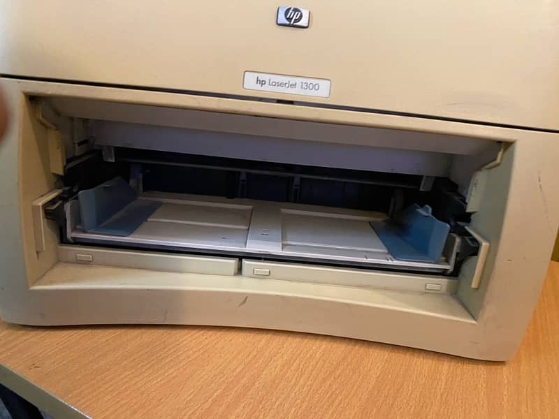 Hp laserjet 1300 printer 3