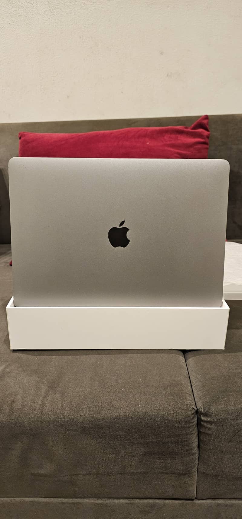 MacBook Air M1 / 8GB 256GB / 13” 5