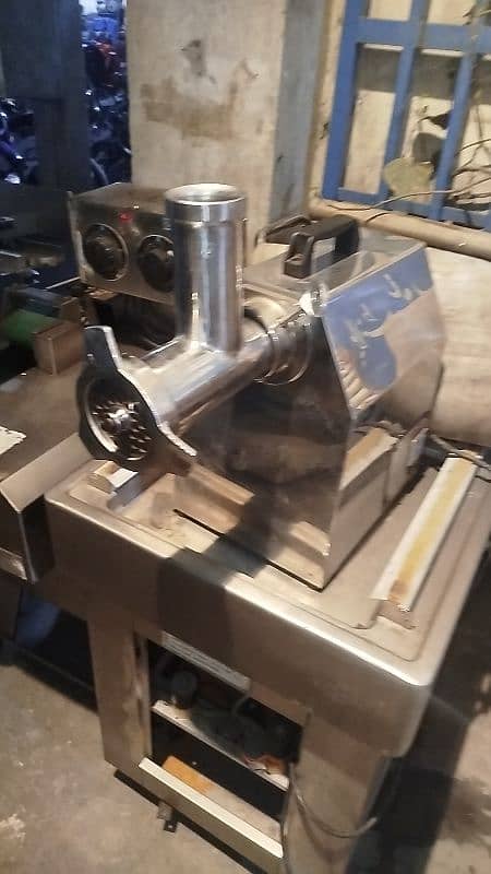 Steel body bone saw cutting machine imported Italy 4