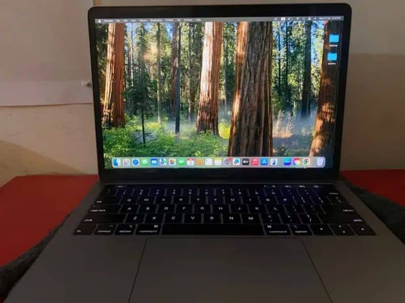 Macbook pro 2019 touch bar retina 3