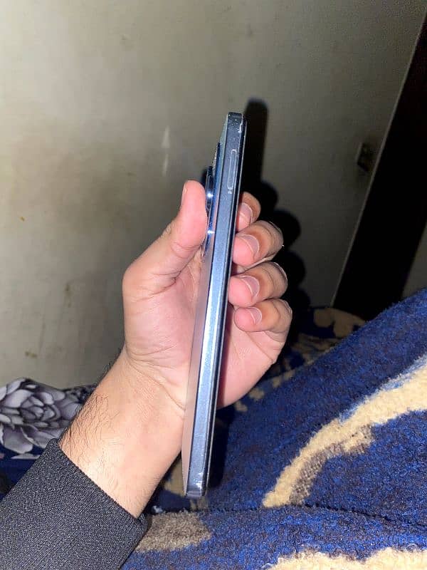 Infinix Hot 40 Pro 8+8/256 4