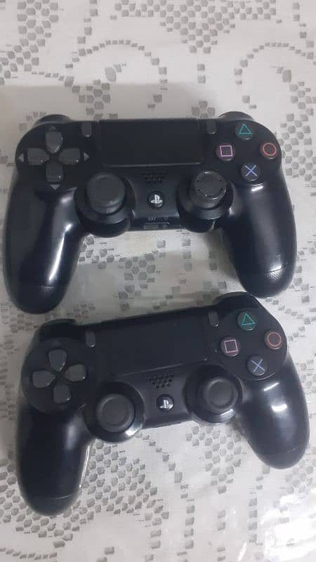 Ps4 original controller 10/10 condition 0