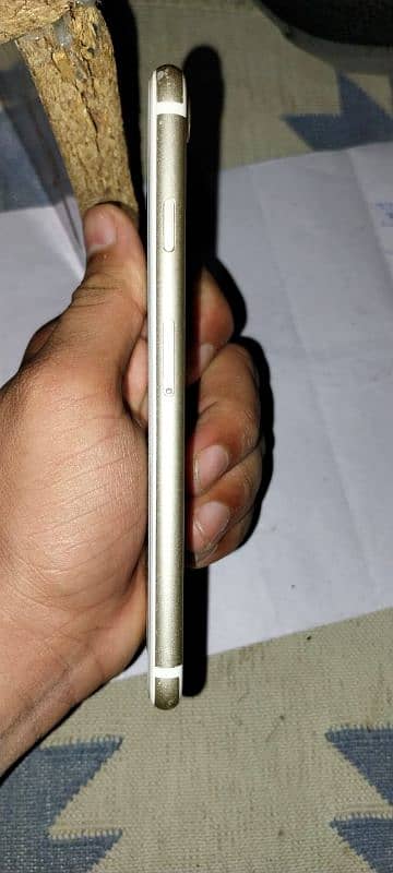 iphone7 gold addision Gb 5