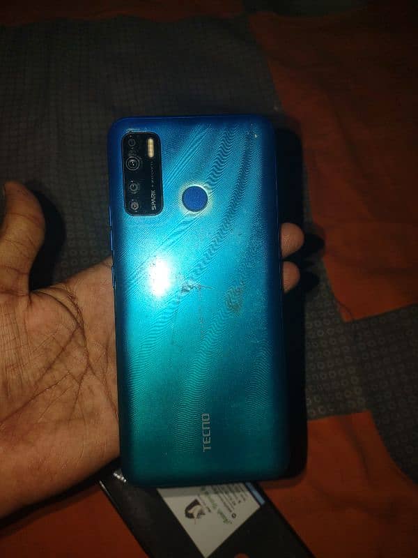 tecno spark 5 pro 4/64 0