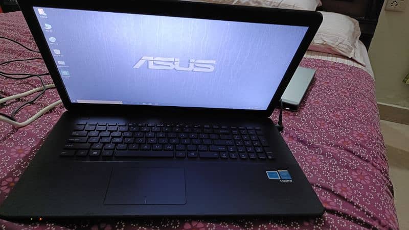 Asus core i5 5th gen 8 gb ram 180 gb SSD 17 inch 2