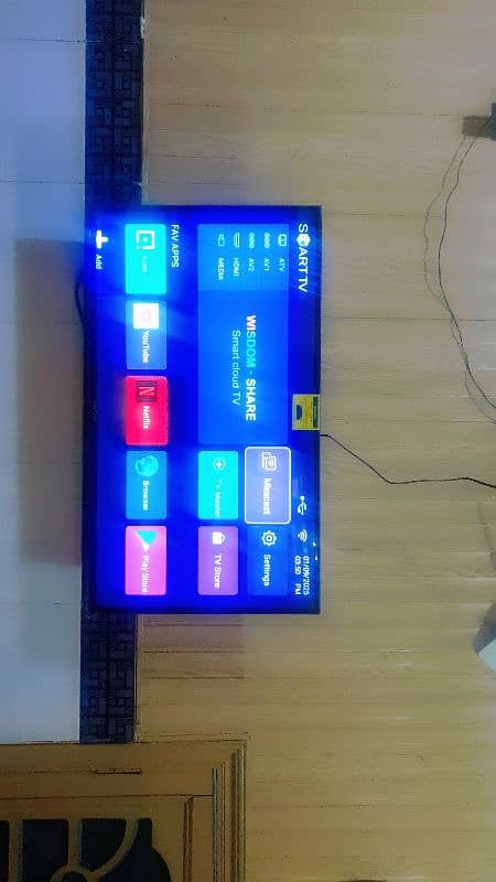 Samsung LCD Android 44" for sale 0