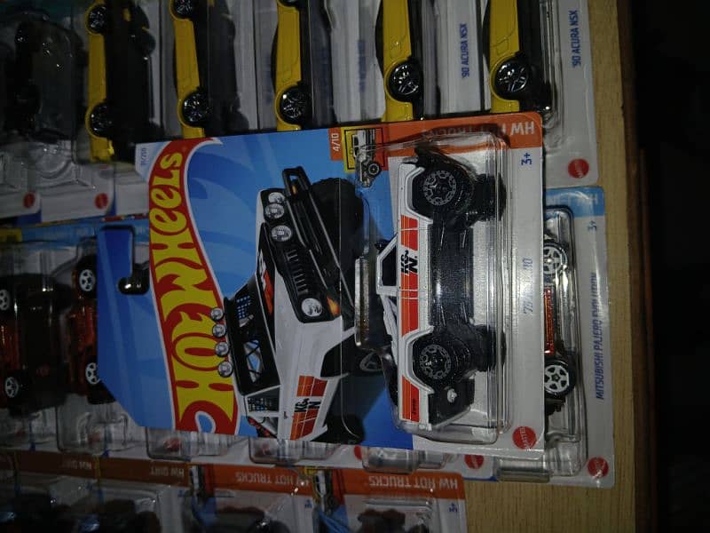 Hot Wheels 1:64 Collectables 8