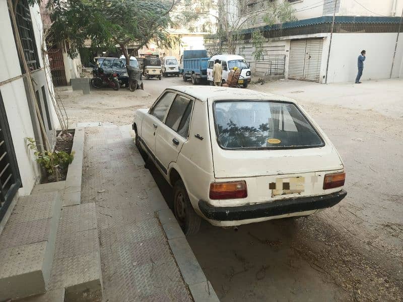 Toyota Starlet 1983 4