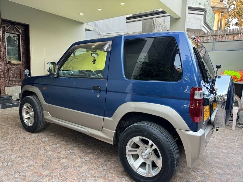 Mitsubishi Pajero Mini 1999 3