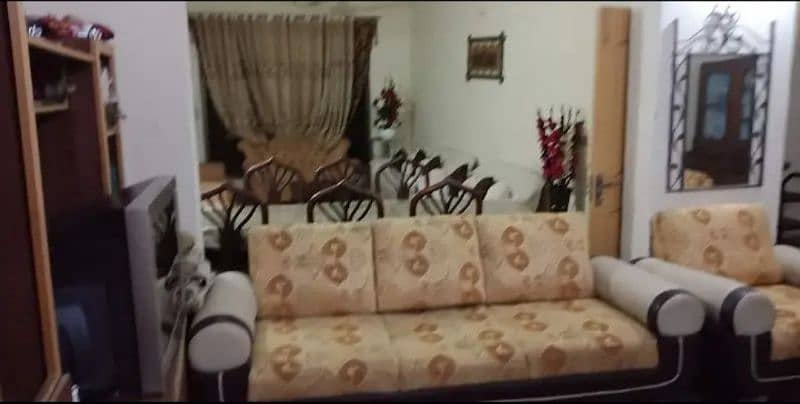 Premium 9-Seater Sofa for Sale in Lahore – Excellent Condition 1