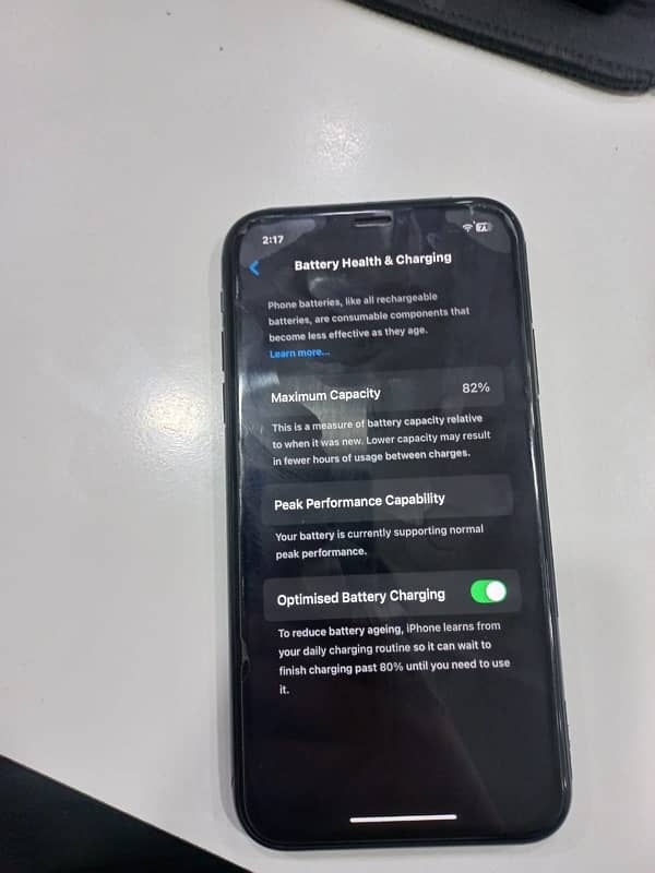 iphone xr in best conditio 5