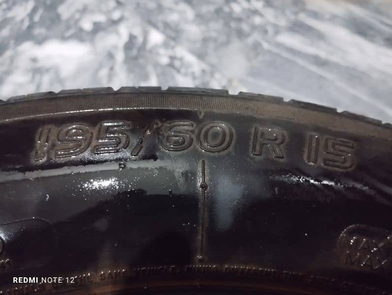 Michelin tyre with zero puncture 195/60/r15 4