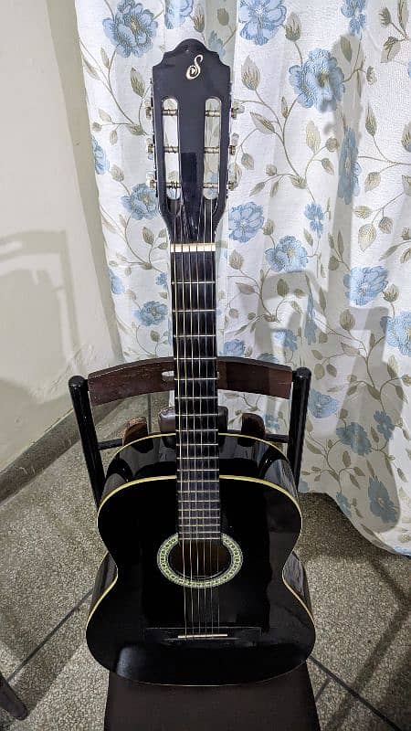 Acoustic classical guitar 8