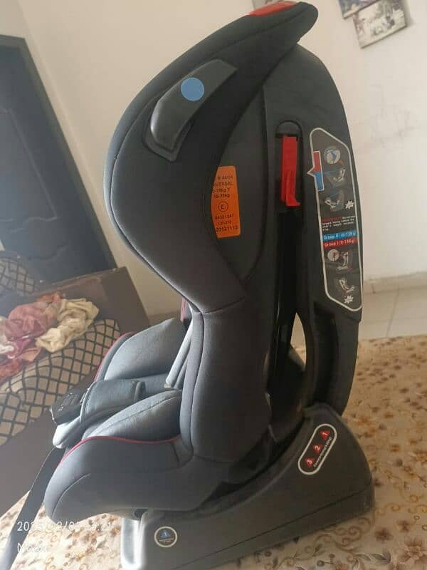 Tinnies T-011 car seat for sale 5