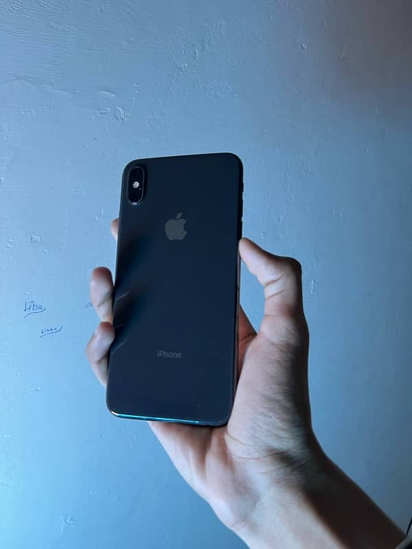 I PHONE XS MAX 64 GB PTA APPROVED 0