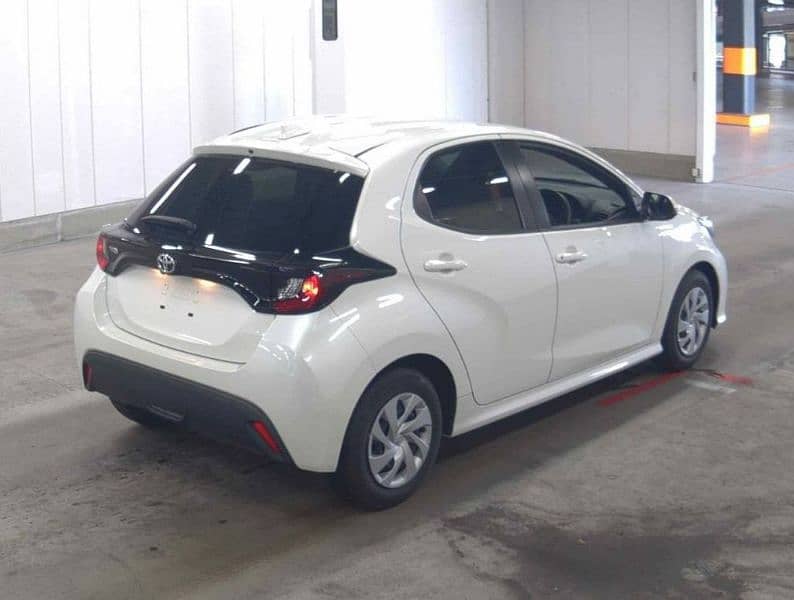 Toyota Yaris Hatchback 2