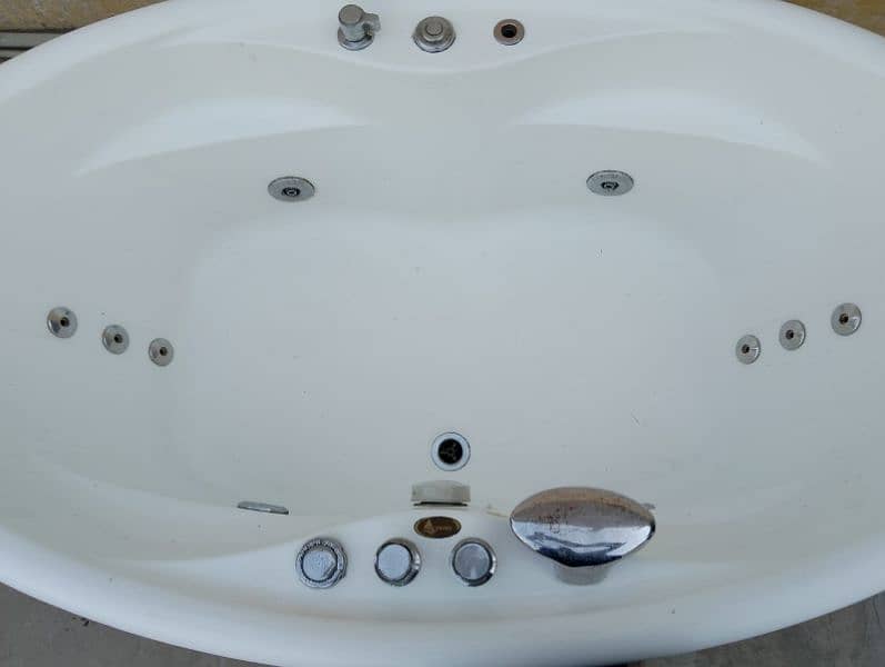 Jacuzzi Bathtube. Imported 3