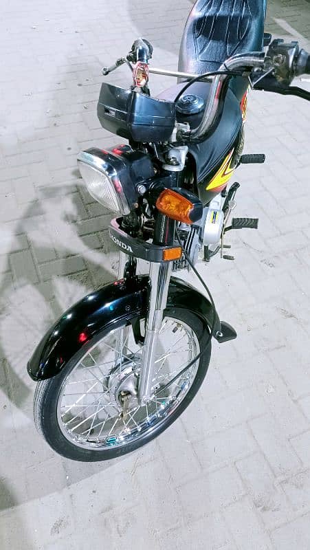 Honda CD-70 Euro2 2020 model Karachi num 1st owner Genuine condition 6