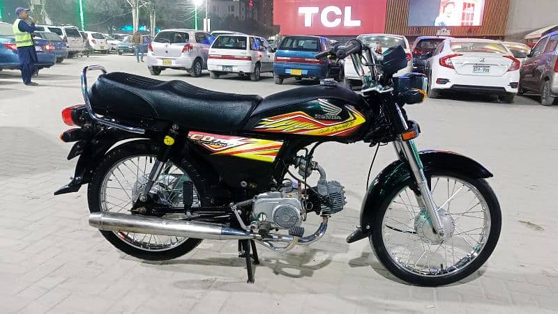 Honda CD-70 Euro2 2020 model Karachi num 1st owner Genuine condition 13