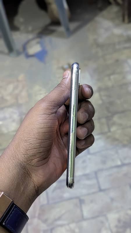 iPhone XS non pta 4