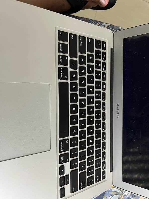 Apple Macbook Air 2015 6