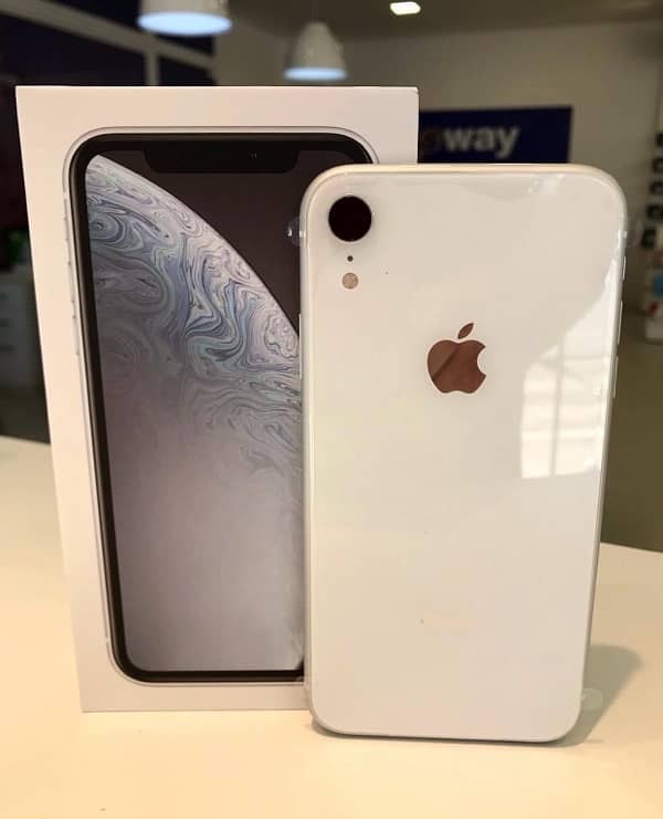 I phone Xr Factory unlock Non PTA 64 Gb 83%Health 0