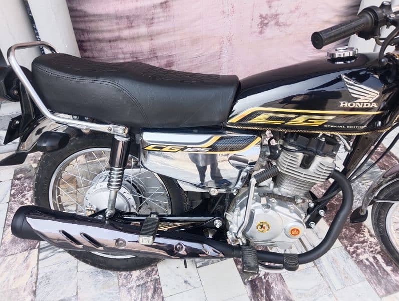 Honda CG 125 Special Edition Urgent Sale 3