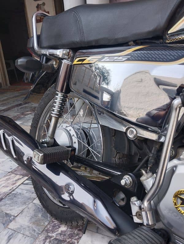 Honda CG 125 Special Edition Urgent Sale 8