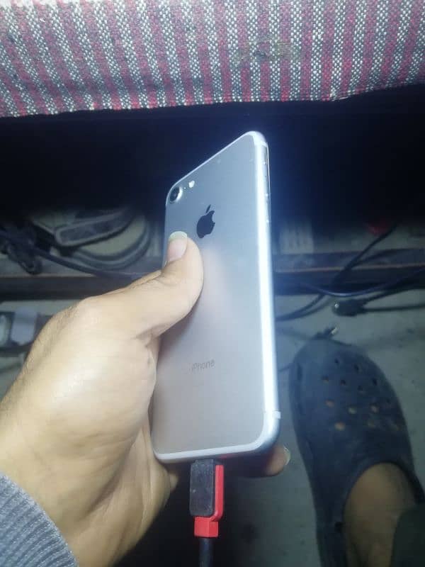 I phone 7 pta 128 4