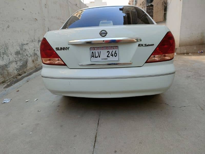 Nissan Sunny 2006 3