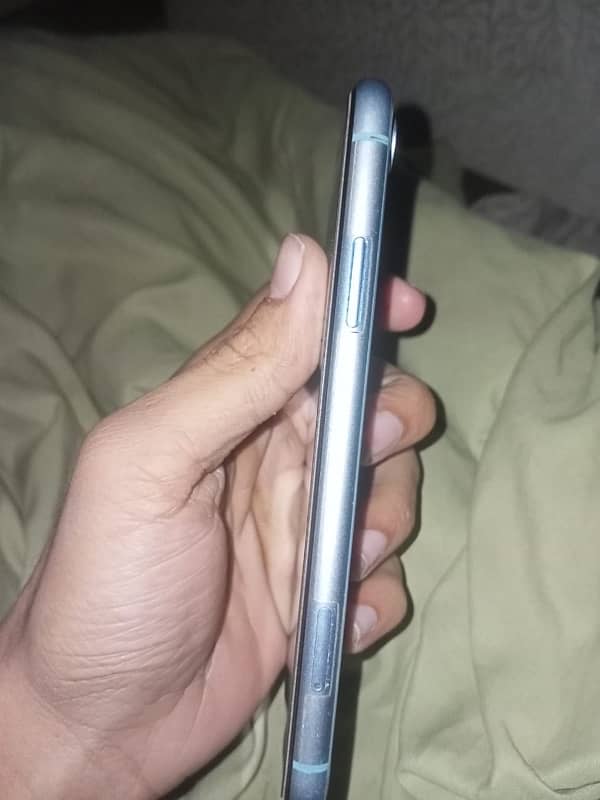 i phone xr for sale 4