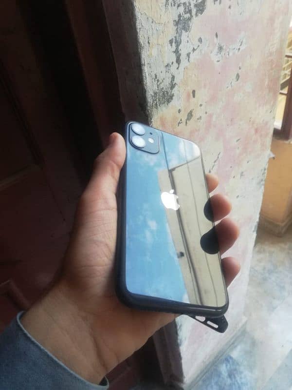 iphone 11 black colour 3