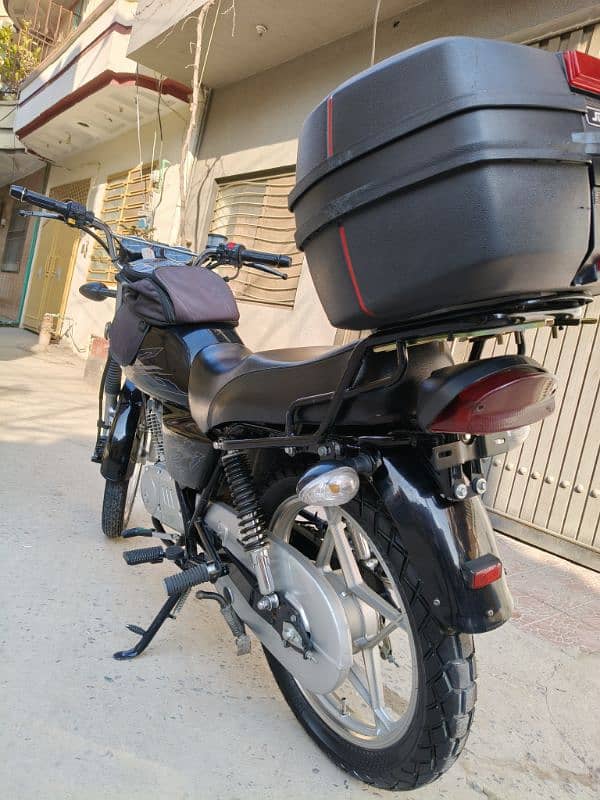 Suzuki GS 150 SE 2022 3