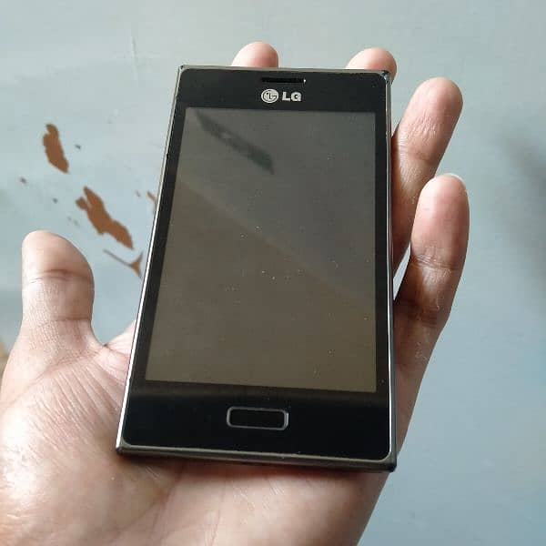 LG E6 (Read Ad) 6