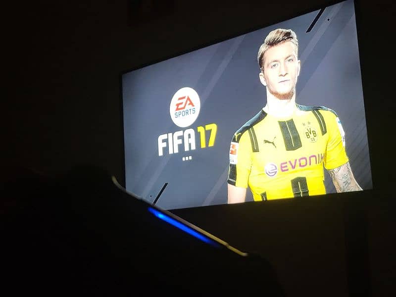 Playstation Ps4 Slim 500 GB With Box , Fifa 17 3