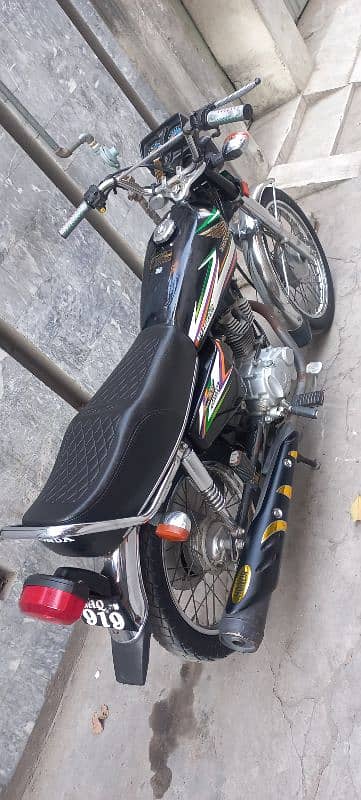 Honda CG 125 black colour registration Gujranwala 2