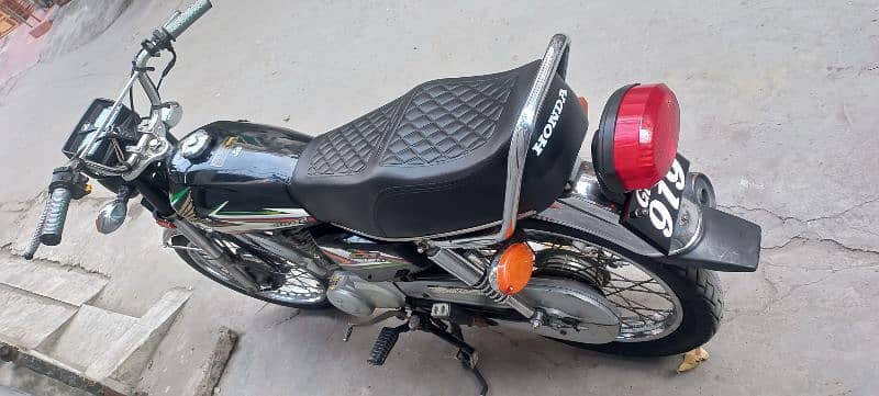 Honda CG 125 black colour registration Gujranwala 3